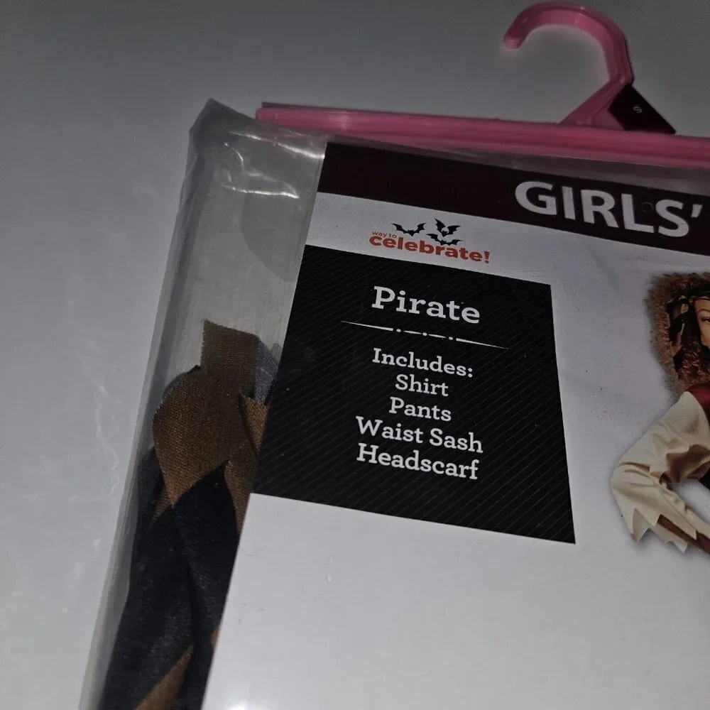 NEW Pirate Halloween Costume Girls Small 6/6X Shirt Pants Headscarf Waist Sash